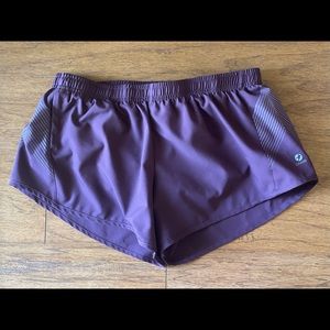 Oiselle Distance Shorts Maroon/ Burgundy